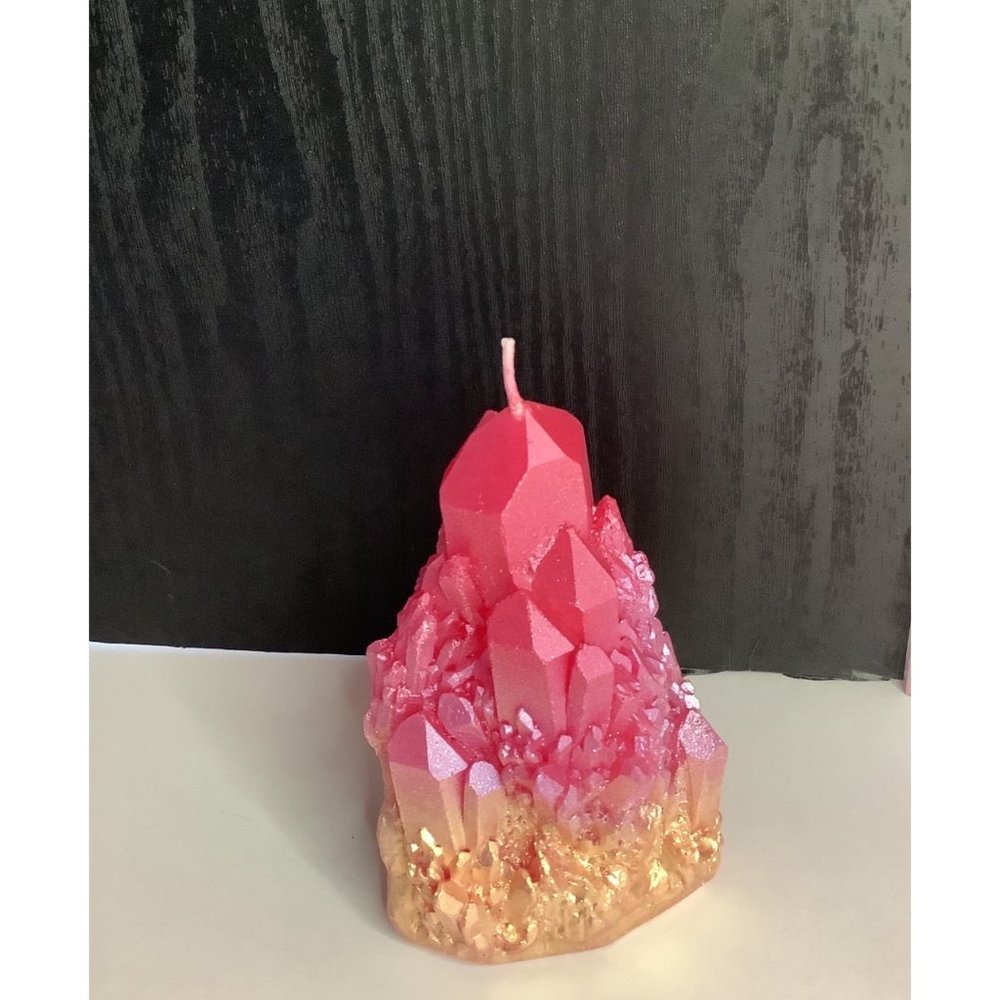NEW Pink & Gold Quartz Formation Shaped Candle - Picture 3 of 4